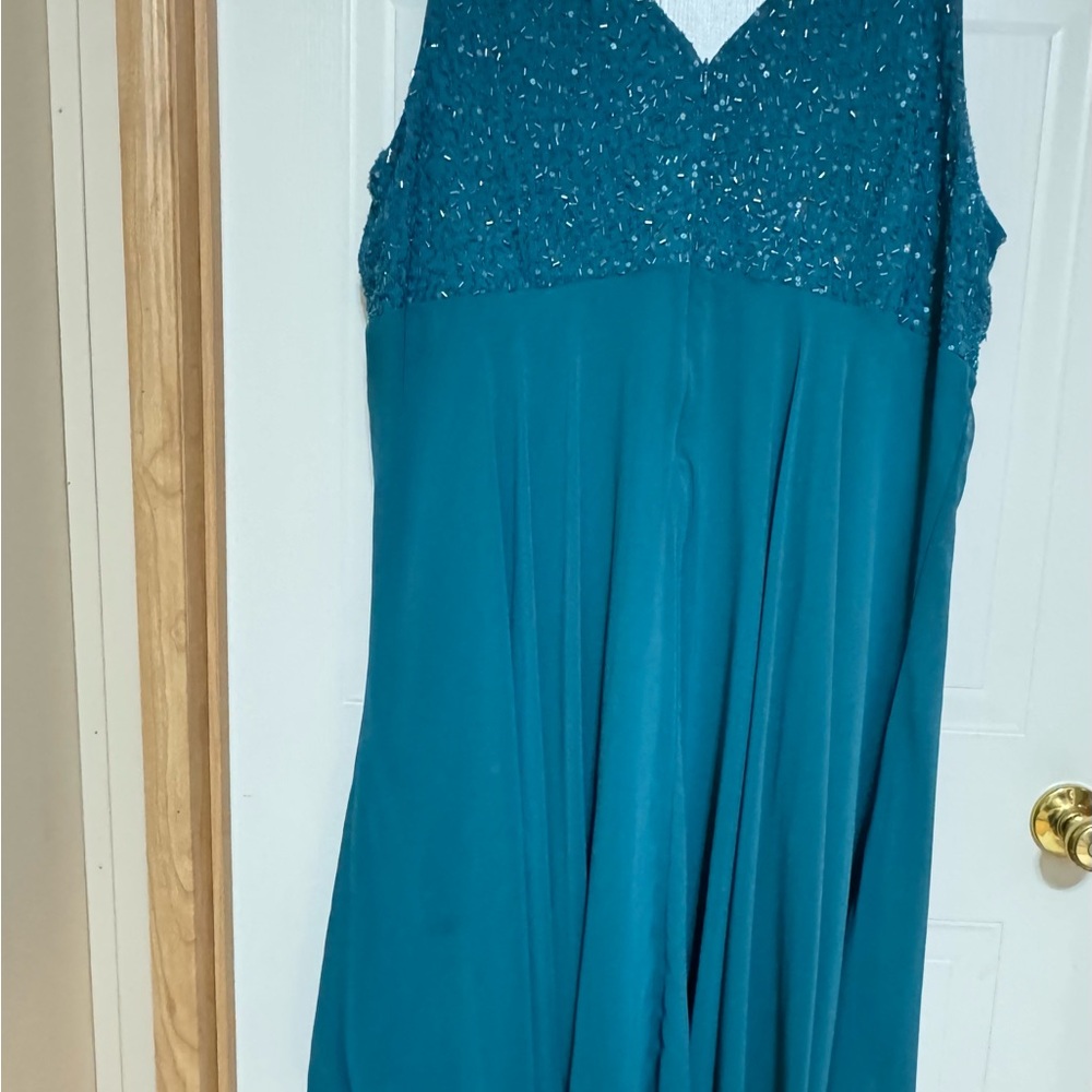 Bella Blue Plus  Sz 24W Teal Dress W/Beaded Bodice VGUC😊😊 - Picture 2 of 11